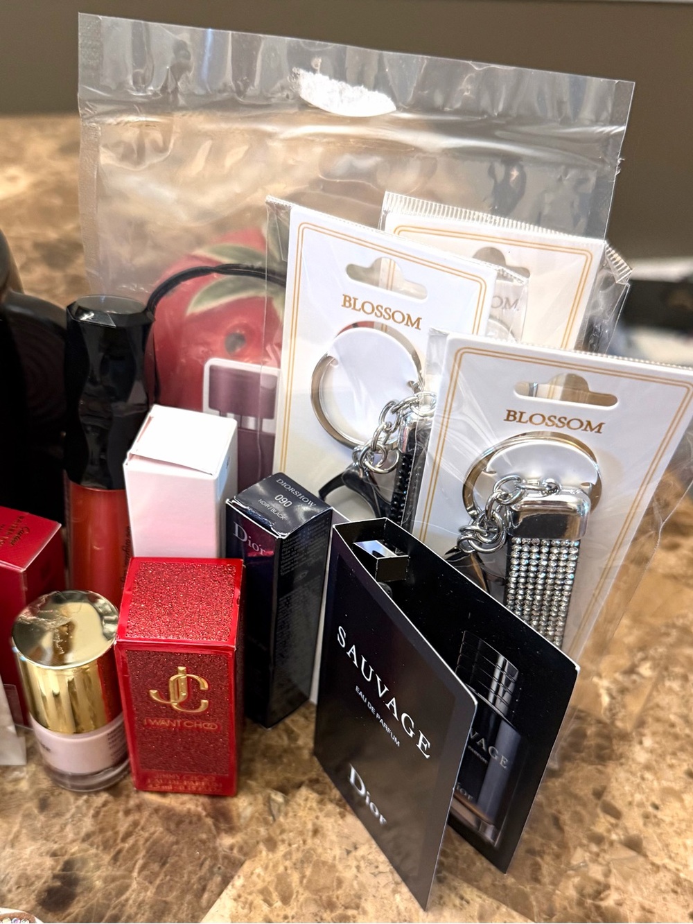 🥰♥️SOLD OUT Random Mini Coin/Key Pouch with Beauty/Accessory/Jewelry Item - Picture 8 of 15